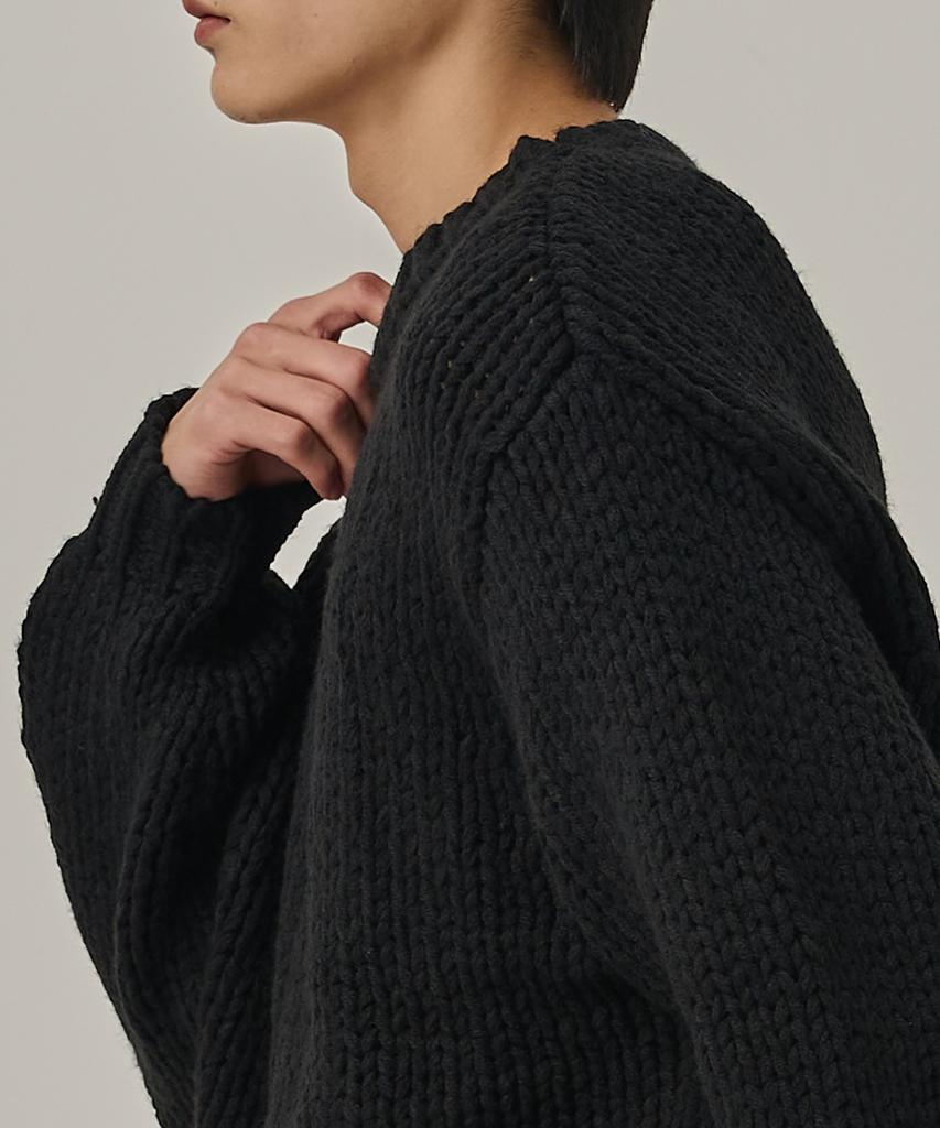 ANALOG MOOD Heavy Warm Round Pullover Knit (Black)