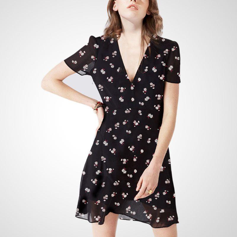 

Французское черное платье V-образный вырез принт маленькая ромашка Black + White + Safflower S