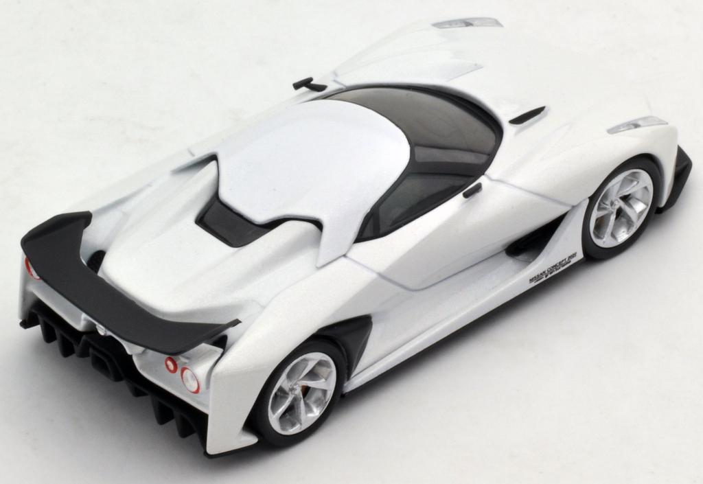 Tomica Limited Vintage Neo NISSAN CONCEPT 2020 Vision GranTurismo Completed (White)