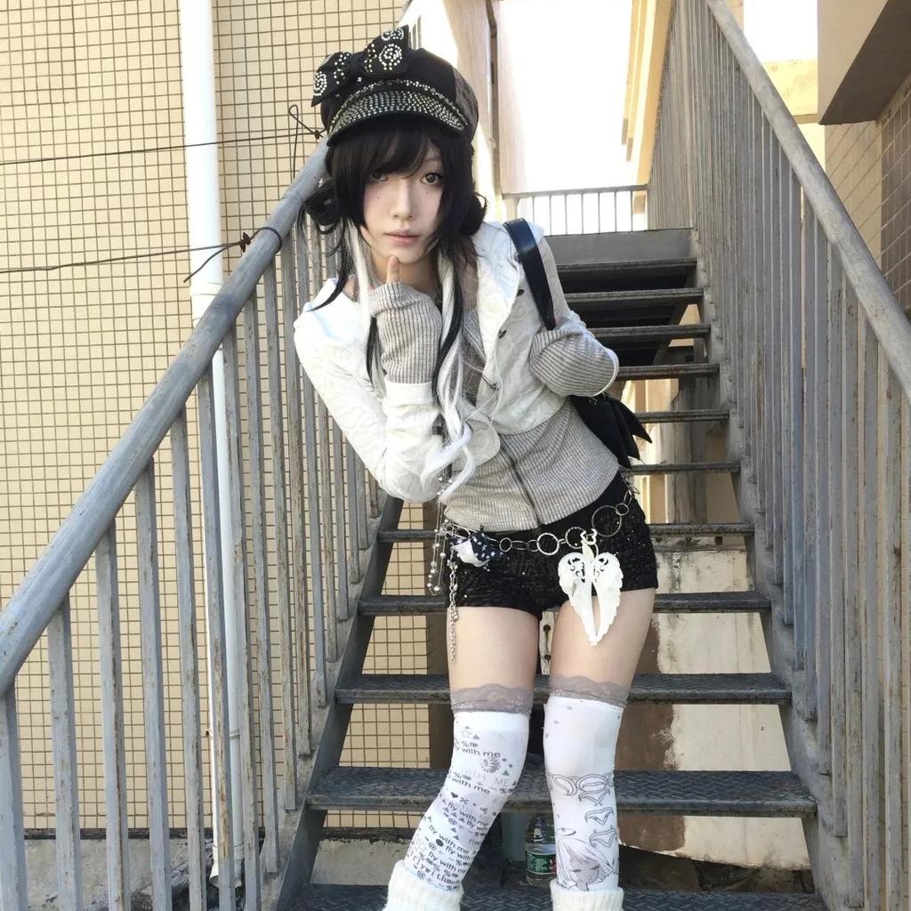 2KWEIRD Y2k Fake Two-piece Knitted Tops Trashy 2000s Hooded Jacket Vintage Harajuku Knitwear Grunge Aesthetics American