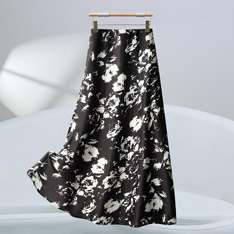 

Летняя женская юбка миди с высокой талией 2025: Модный, Стройнящий, А-силуэт и Облегающий бедра дизайн L [105-115 lbs] чёрный