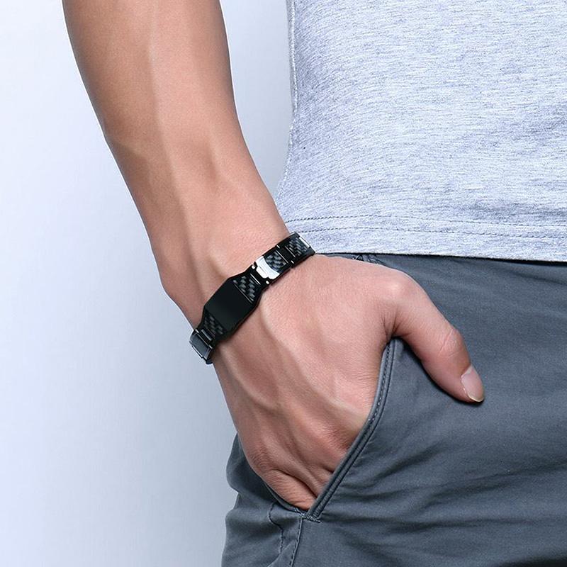Vnox Personalisierbare Stilvolle Skorpion Kreuz Schild Bilder Kettenarmbänder für Herren mit Einzigartiger Kohlefaser Personalisierter Schmuck Geschenke für Ihn