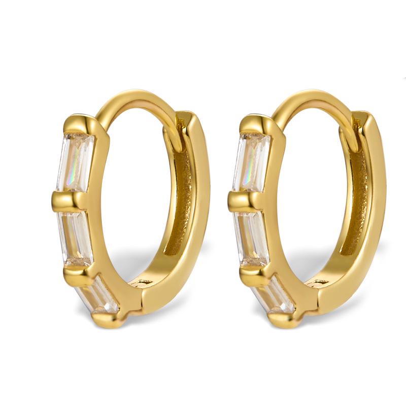 European S925 Sterling Silver Zirconia Paved Round Earrings - Simple, Fashionable, and Luxurious Ear Studs.