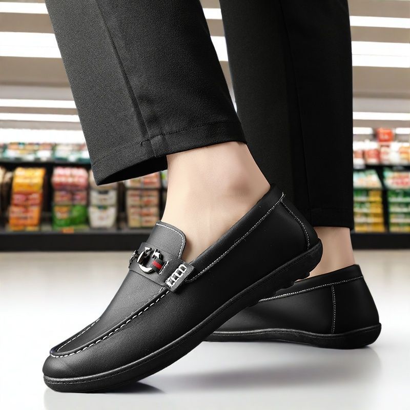 Casual Leather Shoes Men's Spring, Summer and Autumn Lightweight Soft Leather Black White Beanie Shoes