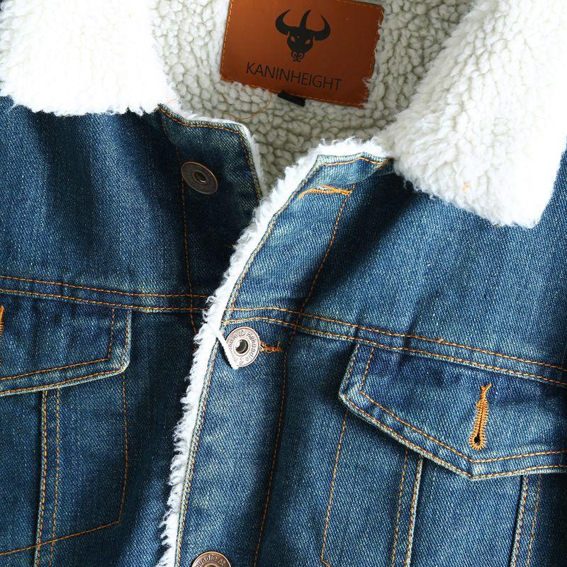 Winter Vintage Lamb Wool Lapel Denim Jacket for Men, Thickened Warm Workwear Style Washed Jacket Trendy