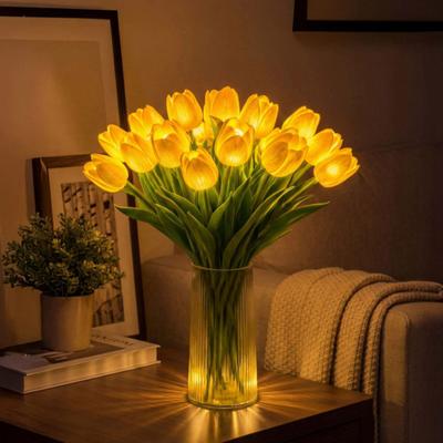 Luce a Tulipano Artificiale Bouquet di Tulipani LED Lampada da Notte con Petali Realistici in PU Albero di Tulipani Scintillante Luce d'Ambiente Decorativa per Casa Camera da Letto Soggiorno