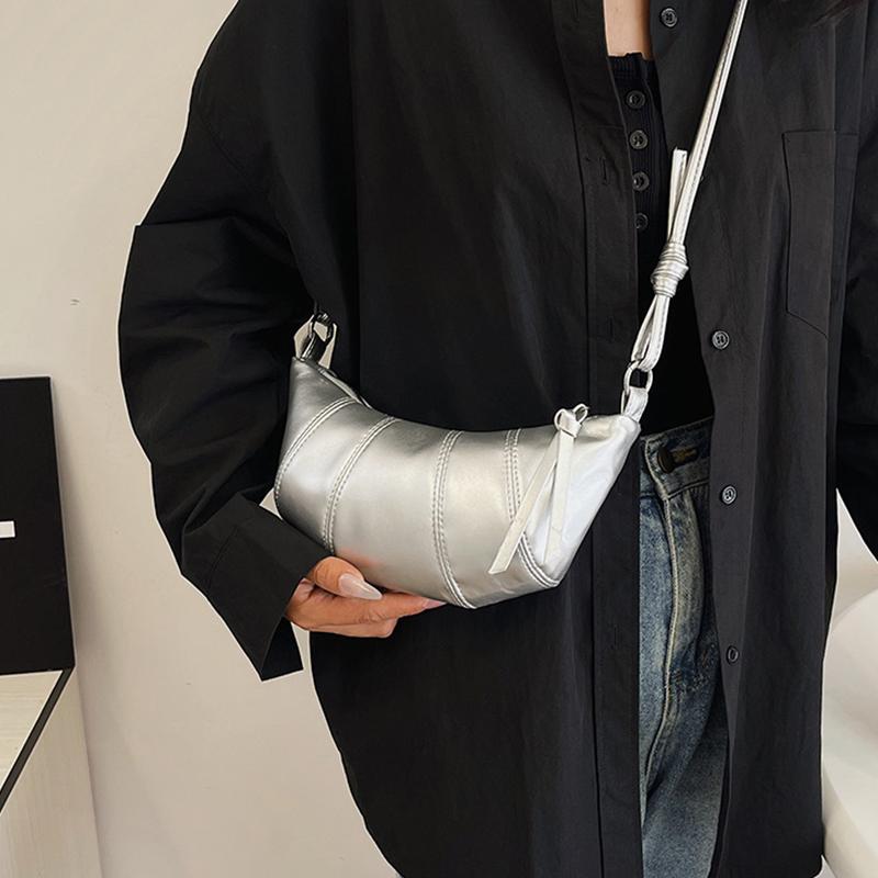 Yogodlns Fransk Croissantveske Chic Mote Sølv Crossbody-veske Retro PU Mini Boulogne Håndveske Casual Søt Skulderveske
