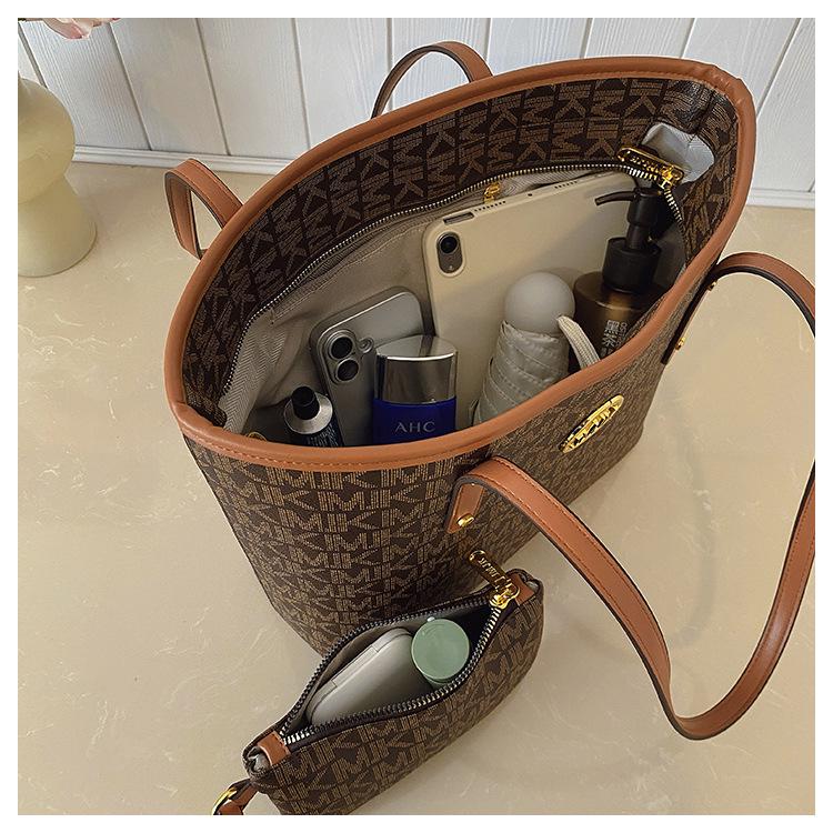 Bolsa Tote de Ombro Versátil de Grande Capacidade Quatro Estações 2025