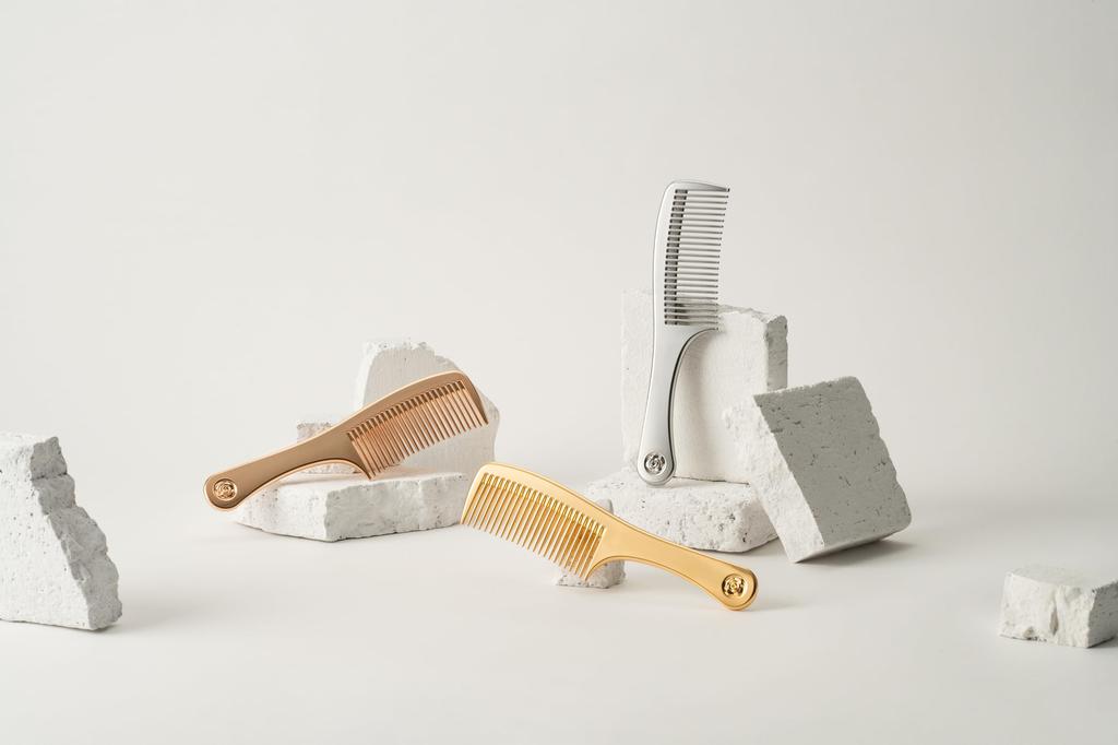 Platinum Rose Comb Super Dark Hair Metal Static Electricity Made in Japan LumiKA+ Comb, Comb, Dispersing,