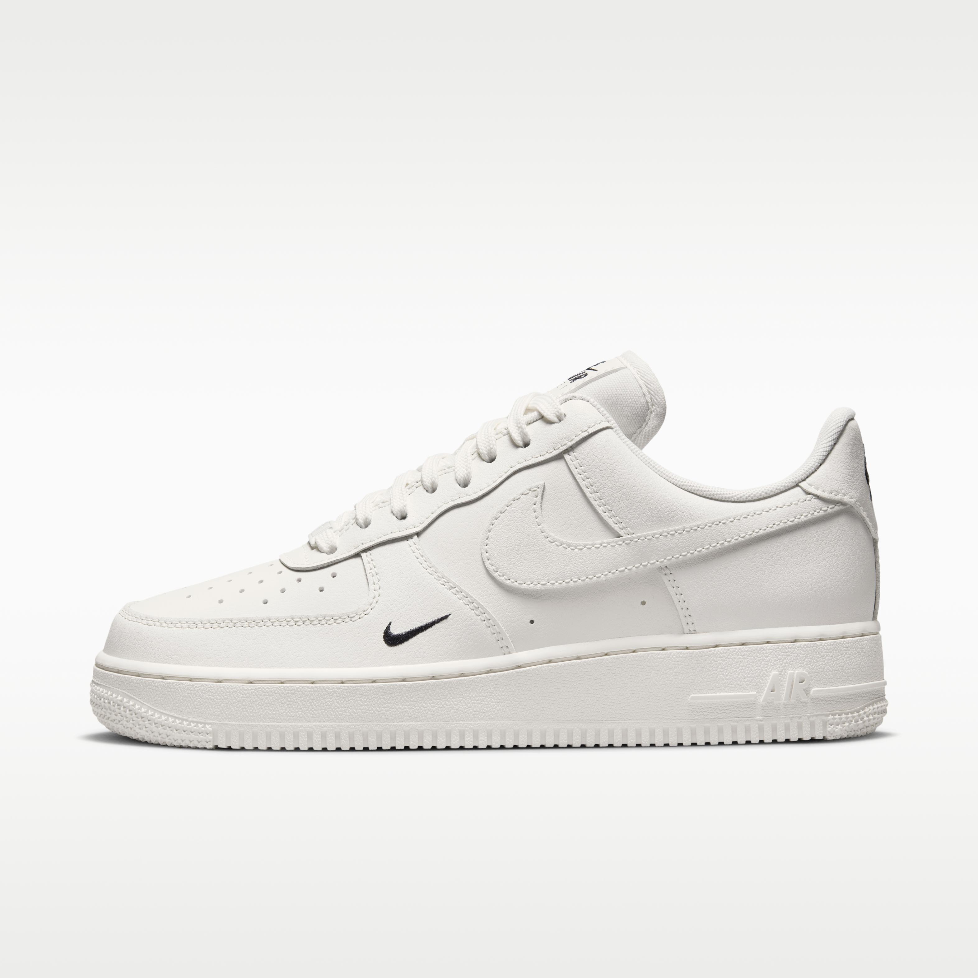 

Nike Wmns Air Force 1 07 Essential Sail Black 38.5