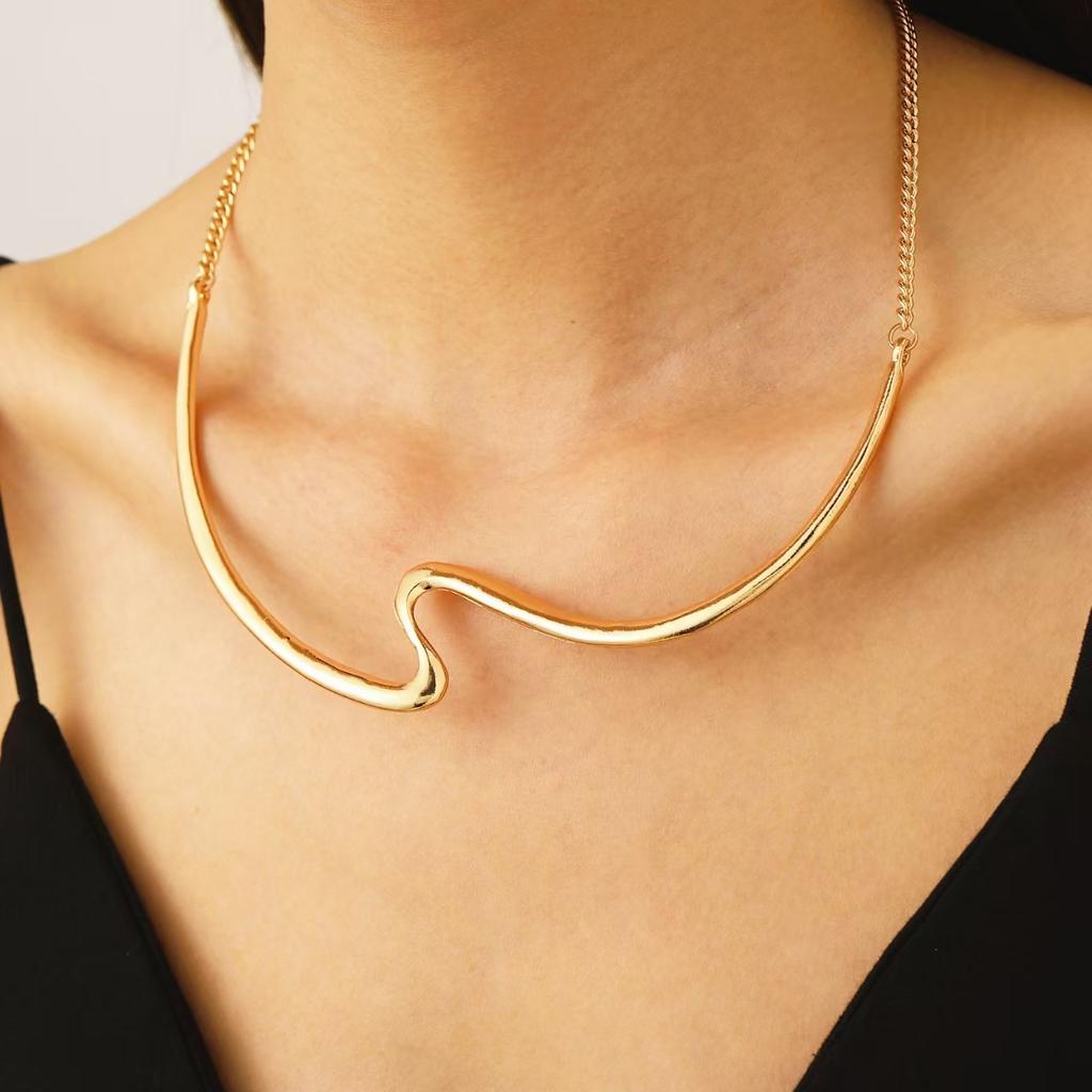 Ins Light Luxury Geometric Wave Necklace – Exaggerated High-Quality Collar Jewelry for Women
