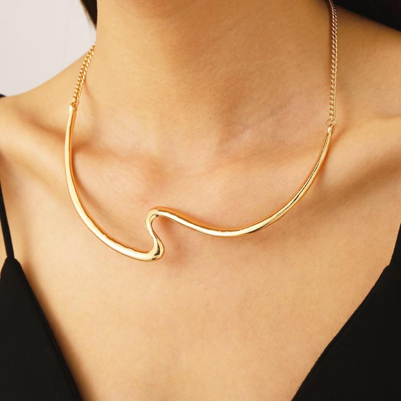 

ins light luxury high quality necklace women s personality exaggerated geometric wave design collar high sense versatile collar jewelry