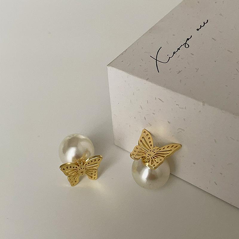 French Retro Butterfly Pearl Stud Earrings Women'S Light Luxury Elegance High Fashion Personality Temperament Versatile Earrings Earrings