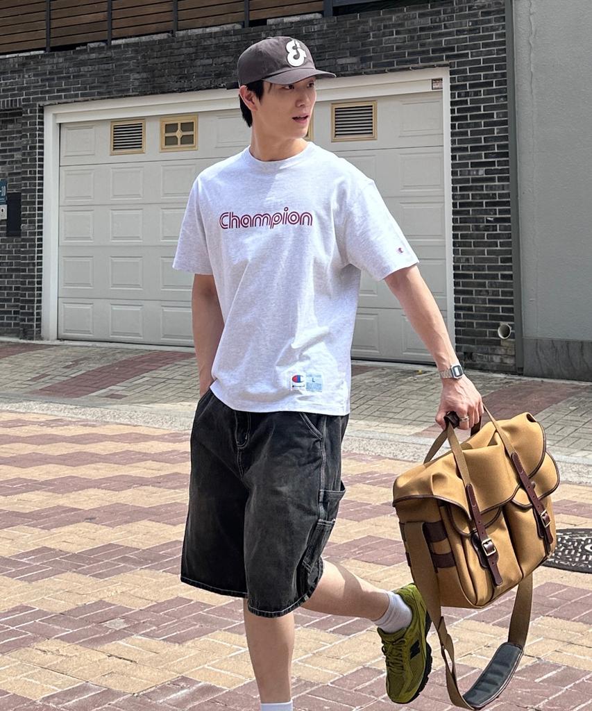 CHAMPION Track Logo Jog Tag T-Shirt 3 Colors