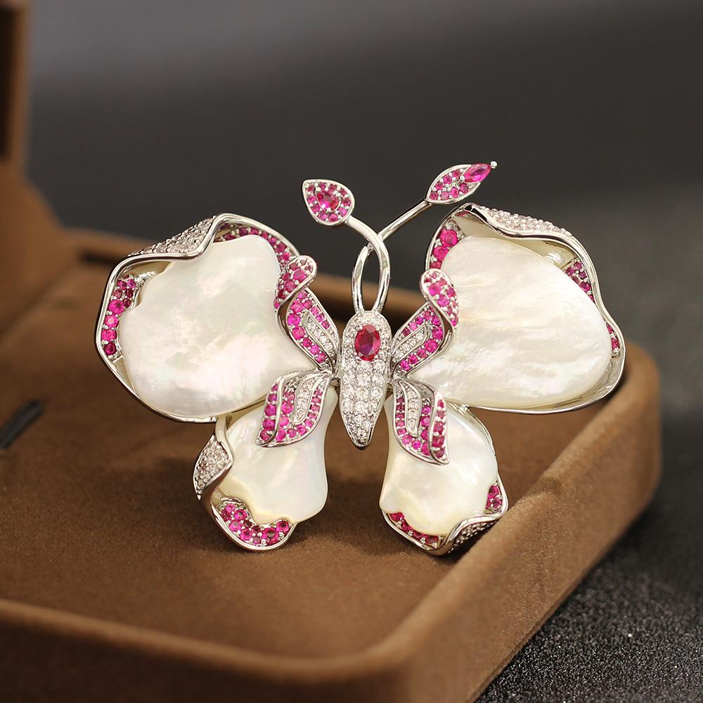 Heavy Industry High-grade Natural Fritillary Butterfly Brooch Elegant Light Luxury Stone Inlaid Red Imitation Red Corundum Insect Pin Brooch