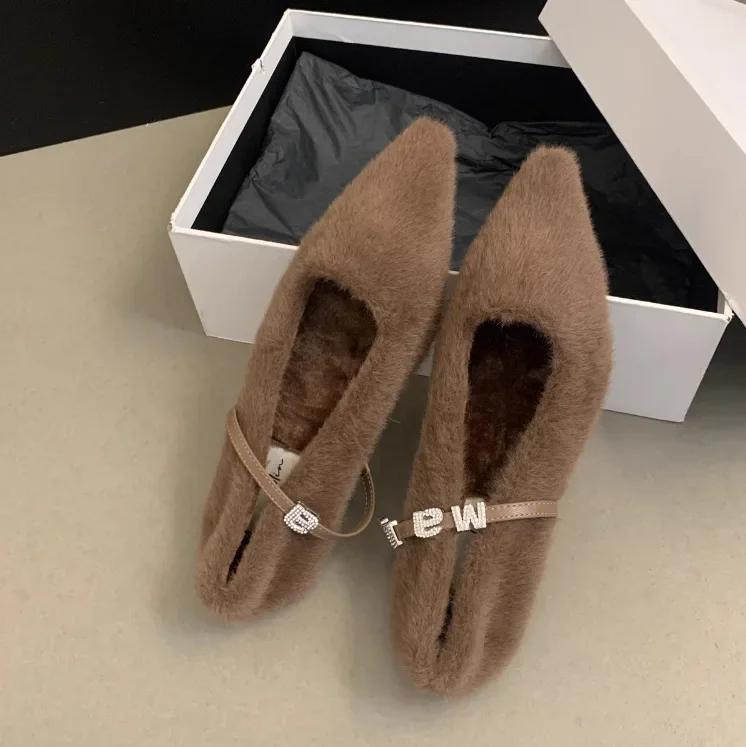 

Остроносые плюшевые туфли для женщин для ношения осенью и зимой 2025 года, новая обувь на плоской подошве, одинарная обувь для женщин с плюшем, женские ботинки, zapatos 40 хаки