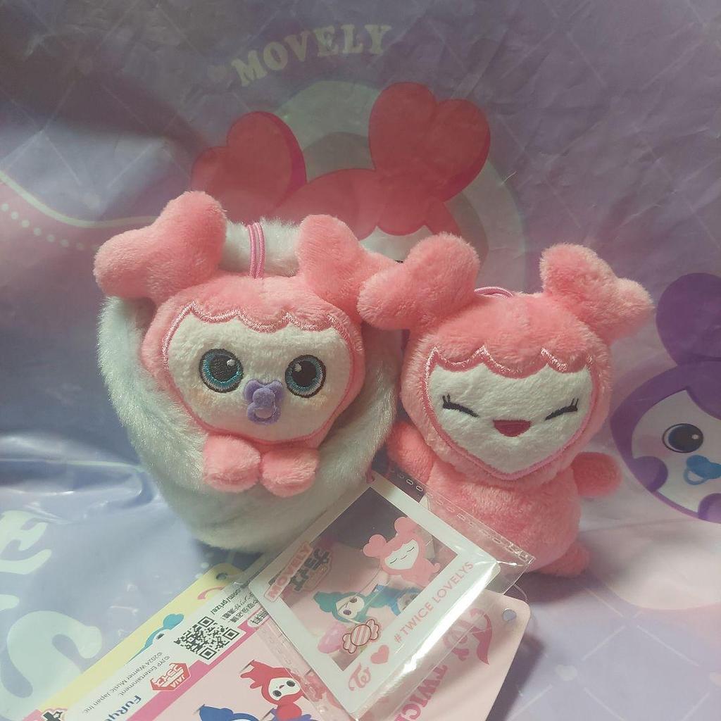[USED] TWICE Swaddle Mascot & Charm Mascot (2 Pieces) Momo