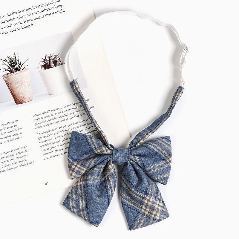 Kids Tie With Striped Badge Pattern For School Uniforms And Casual Wear