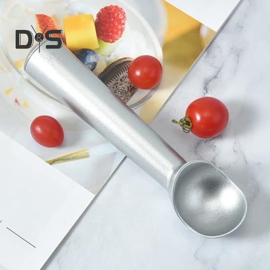 Tragbarer Eisportionierer. Rutschfester, praktischer, robuster Eisportionierer