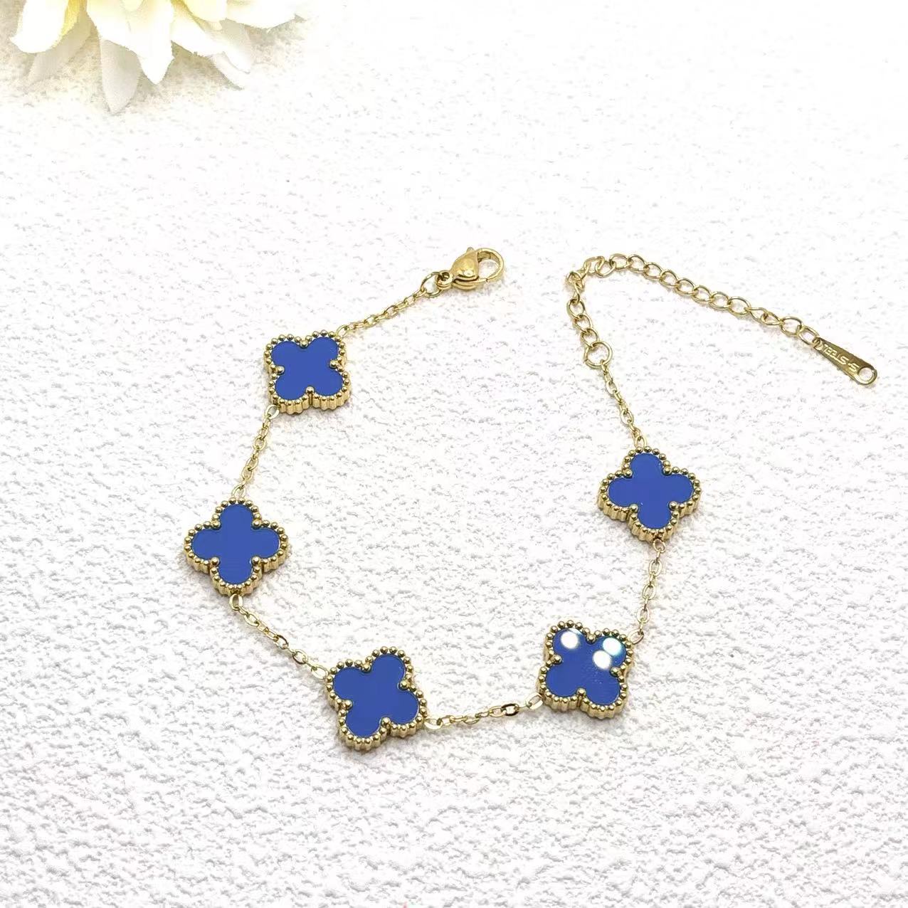 

Браслет с четырьмя листами клевера, двухсторонний браслет на удачу из перламутра 18-каратного титана и стали, модный темперамент, сотня браслетов