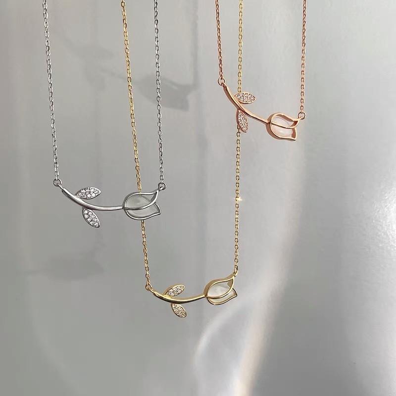 925 Silver-Plated Tulip Necklace - Light Luxury Floral Clavicle Chain for Women