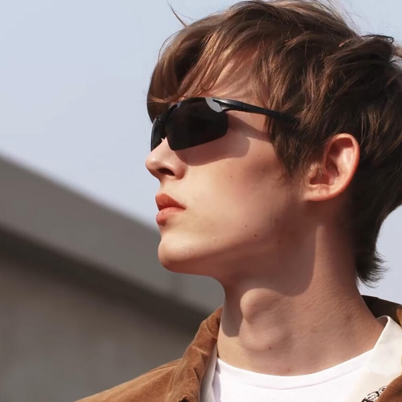 

NeoRetro 8585 Sports Polarized Sunglasses C1 Black BLACK