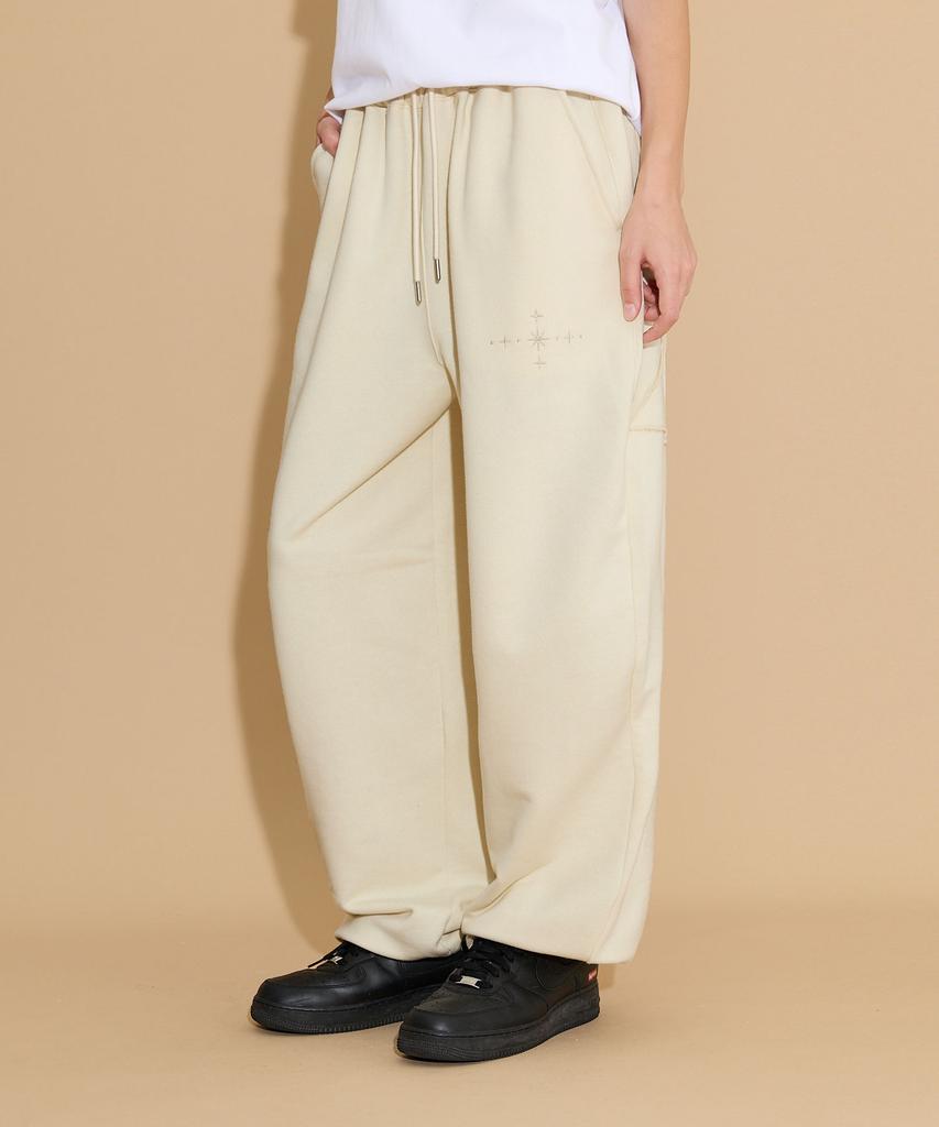 HOODHOOD Star Applique Embroidery Sweatpants Ivory