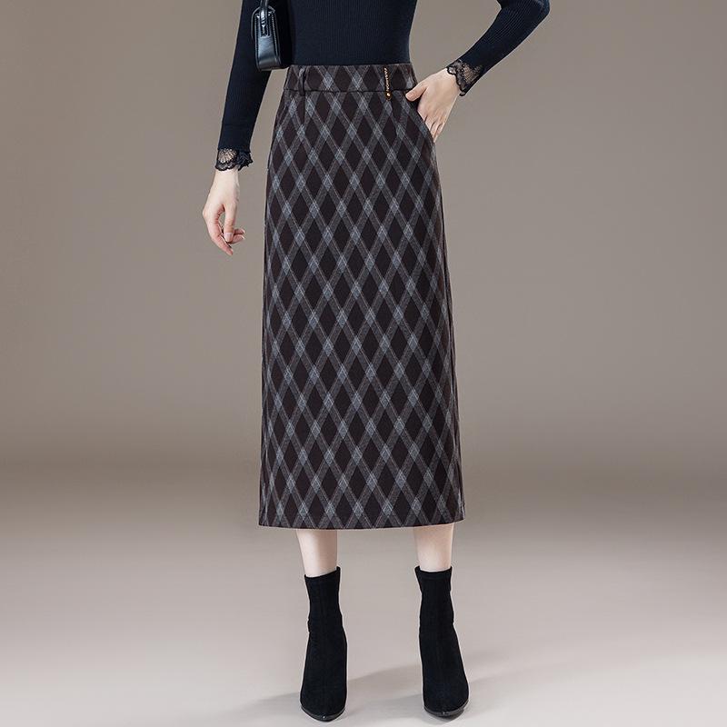 

Women s Plaid Wool Hip-Hugging Half Skirt with Elastic Waist and Back Slit, 2025 Winter Collection 26/S (85-95 lbs)