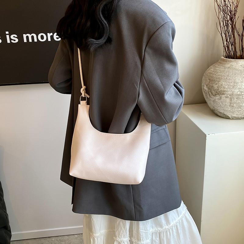 Elegant Lightweight Tote Bag Chic Summer Shoulder Crossbody Pu Handbag