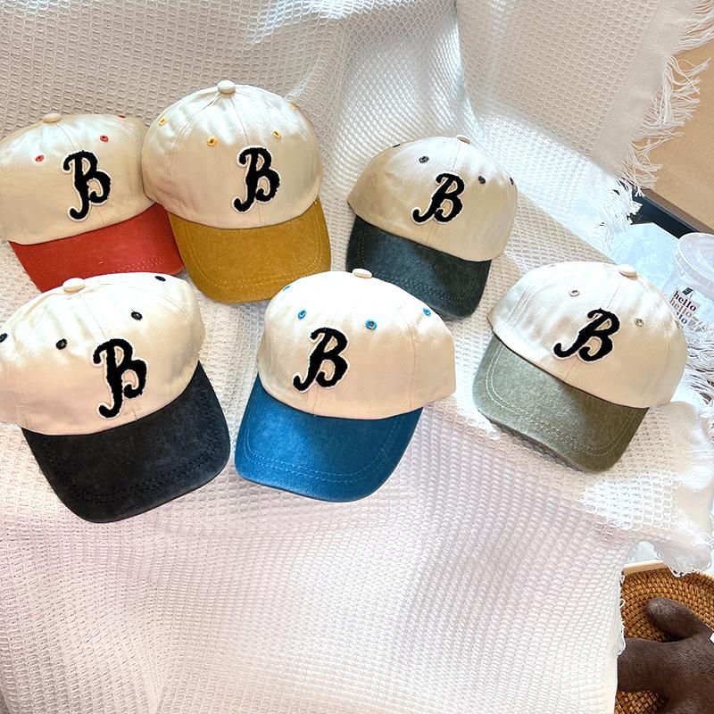 

Children s cap color matching baby spring and autumn sunshade boys and girls versatile baseball cap girls sunscreen hat Children [48-52cm] червоний