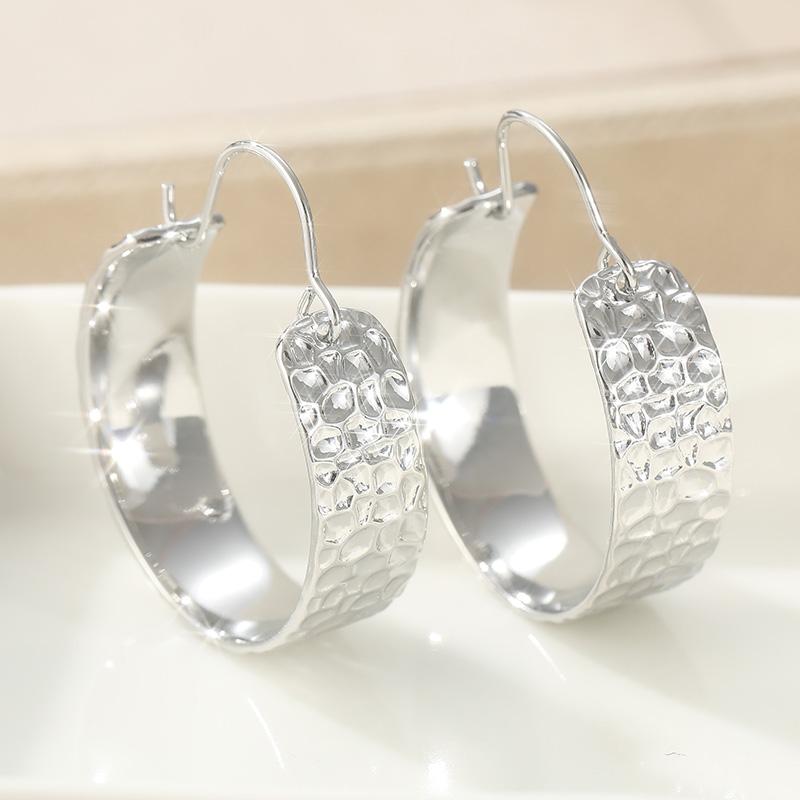 Vintage Prägnante Versilberte Breite Kreis Creolen für Damen Punk Stil Hängeohrringe Party Schmuck Accessoires