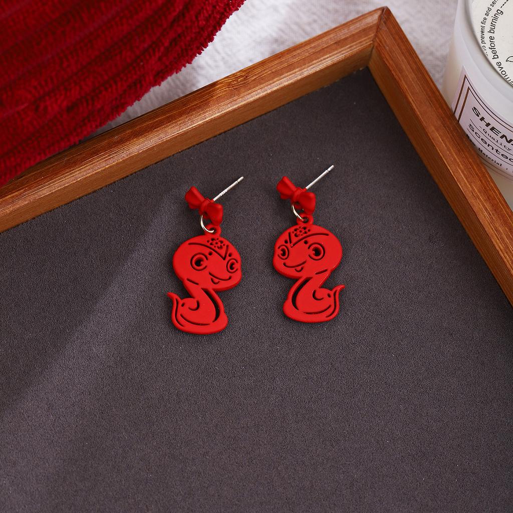 New Year'S Red Happy Character Koi Small Snake Stud Earrings, Autumn And Winter High Sense Chinese Style Blessing Character Chinese Knot Ear Hook