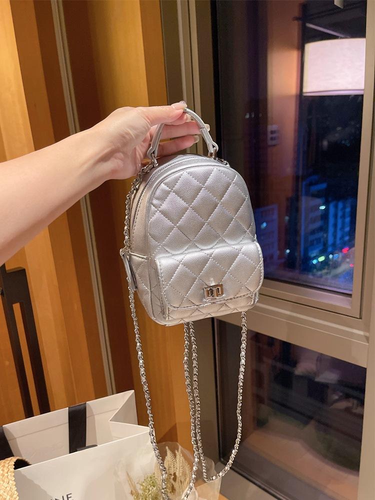 

Premium sense niche diamond backpack bag women 2025 new fashion versatile double shoulder bag single shoulder travel bag tide No specification серебряный