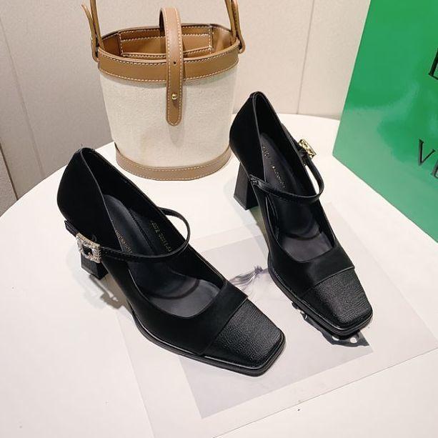 

Mary Jane high heels women s thick heel temperament socialite 2025 autumn splicing fashion square head one-word buckle strap single shoes 34