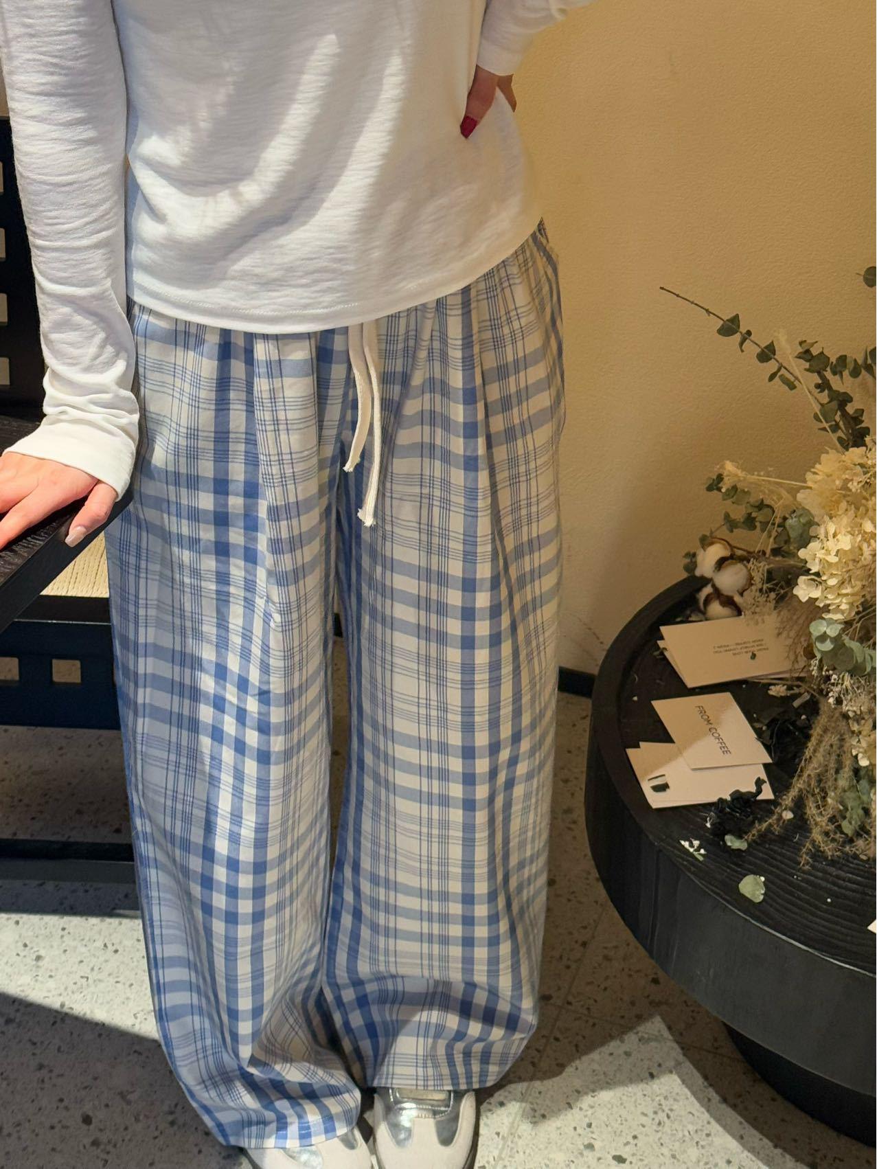 

Korean-Style Light Blue Plaid Wide-Leg Pants for Women - Slimming, Elastic Waist, Casual Fashion Medium светло-синий