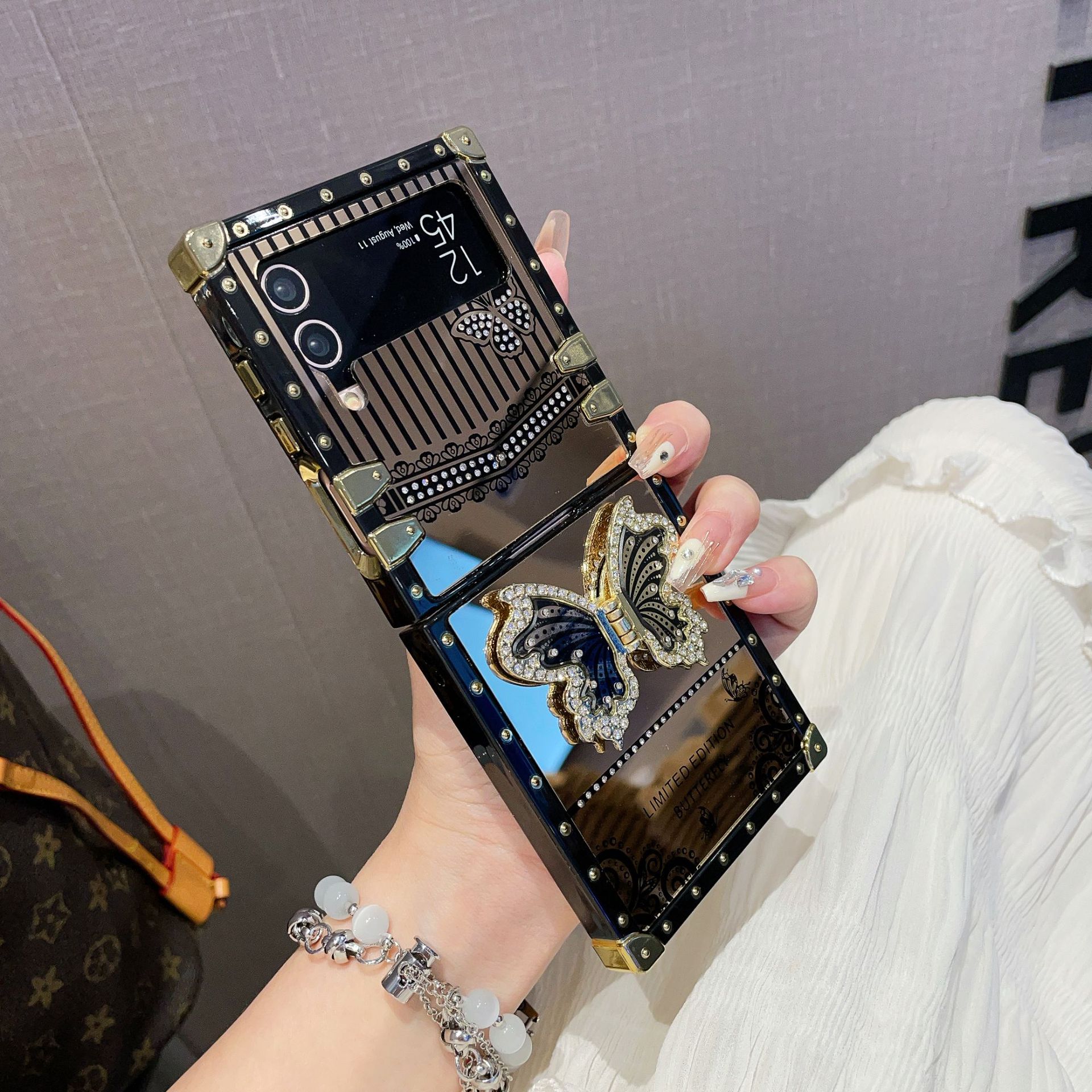 

Mirror Butterfly Folding Screen Mobile Phone Case Suitable for Samsung Z Flip5 Diamond Bracket Zflip4 Protective Case Samsung A73 (5G)