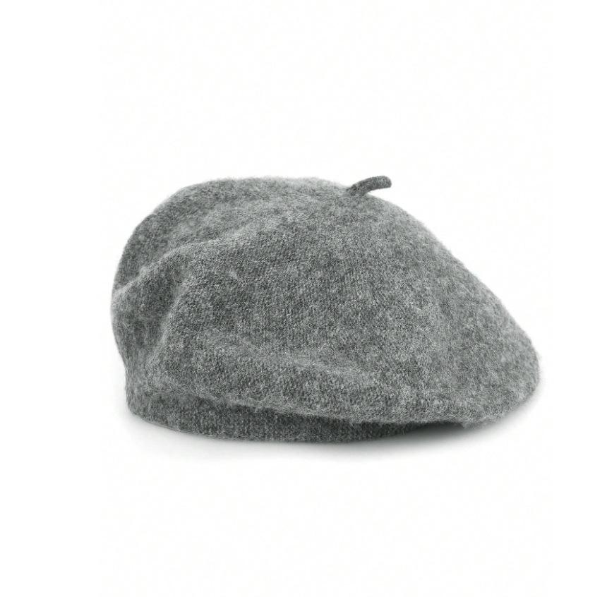 Vintage British Women's Wool Beret: Knitted Artist Hat for Autumn & Winter Warmth