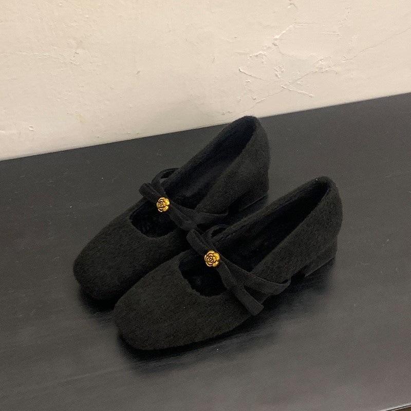 2025 autumn and winter French plush shoes high-end thick heel square head plush single shoes 39 чёрный