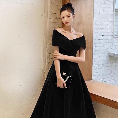 Women's Plus Size Black Off-Shoulder Slimming Evening Gown for Summer 2025