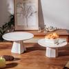 Ceramiczny Stojak na Desery z Wysoką Nóżką - Europejski Styl Stojaka na Ciasto na Wesela lub Podwieczorek.
