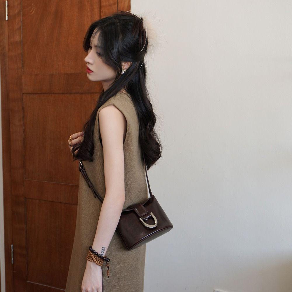 Korean Style Flap Crossbody Bags Fashion Design Versatile Saddle Bag Retro Bucket Bag  Outdoor