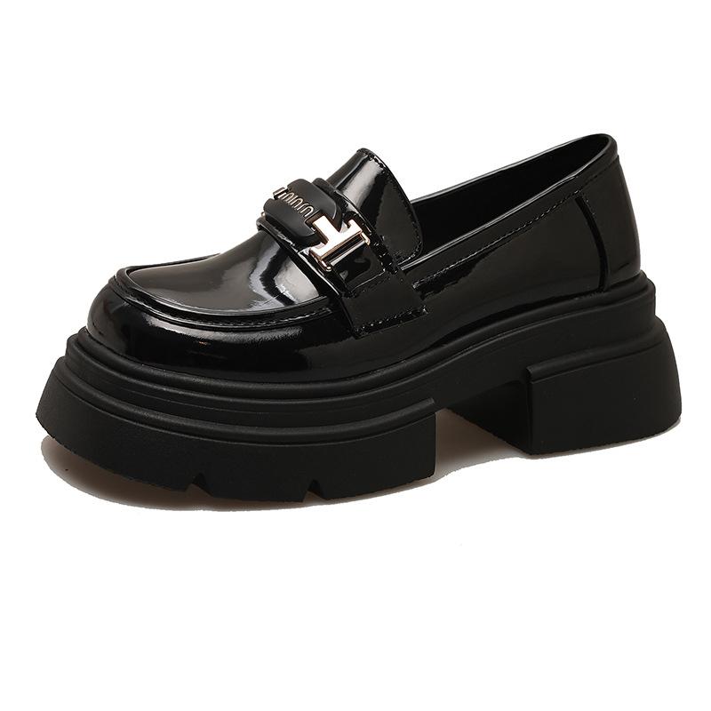2025 Autumn New Small Man Height Increase Black Loafers Women's Retro British Style Thick Heel One Pedal Small Leather Shoes