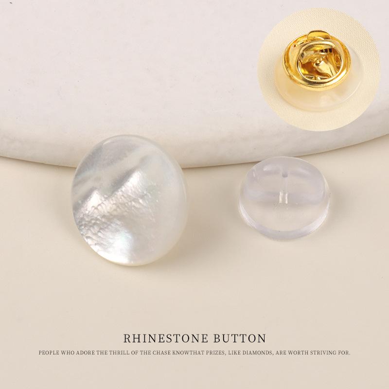 5pcs Natural Shell Neckline, Anti-Light Buckle Brooch, High-End Women'S Retro Clothes, Shirt, Cardigan, Small Buttons Without Sewing.