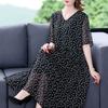 Vintage Damen Schwarzes Blumenkleid Koreanische Mode Sommer Neu Große Größe Halbarm V-Ausschnitt Pullover Lässiges Damen Gaze Langes Gewand