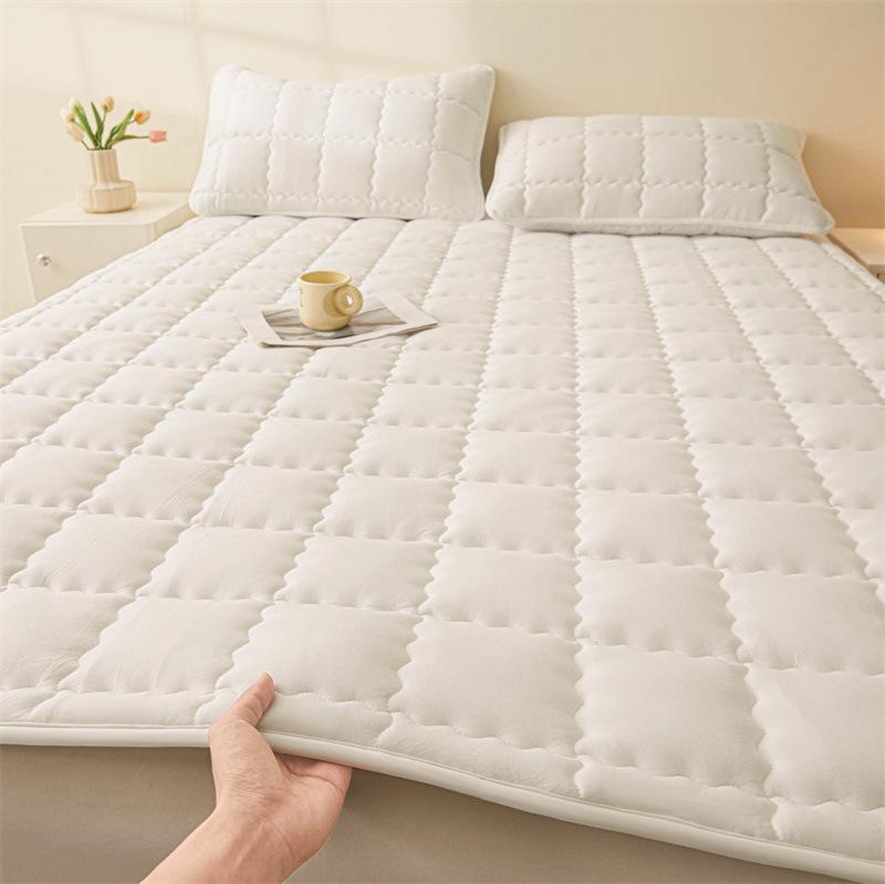 Summer Thin Mattress Pad & Blanket - Breathable & Soft Protector for Dorm, Hotel, and B&B Single Beds.