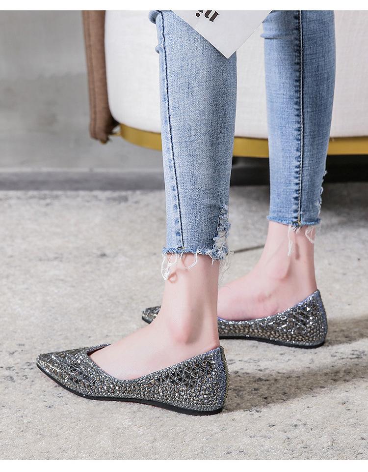 Fashion Famous Brand Rivets Flats Women Pointed Toe Glitter Beading Ballerian Shoes Shallow Mouth Sequined Cloth Moccasins Plus Size 43