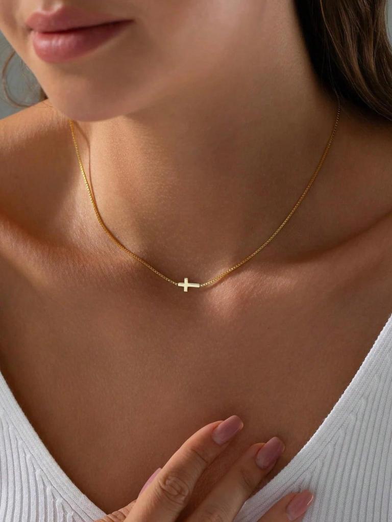 1 Pc Stainless Steel Plated Fashion Versatile Women's Small Cross Pendant Necklace, Dainty Clavicle Chain, Faith Necklace