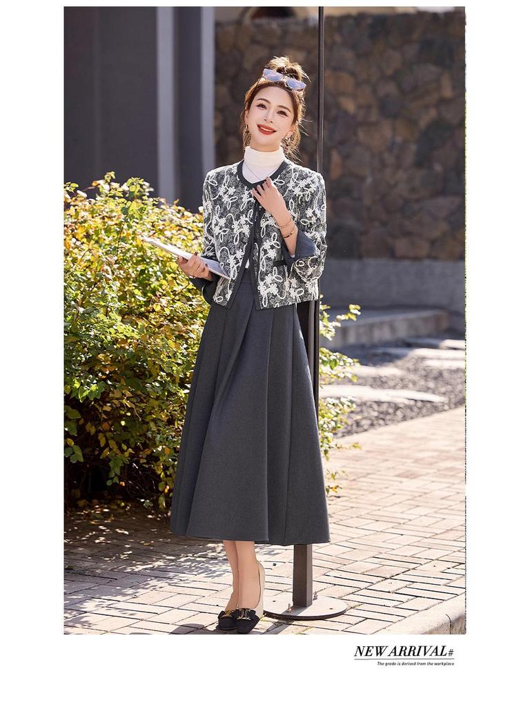 Spring 2025 Women's Embroidered Two-Piece Set: Short Jacket & Half Skirt