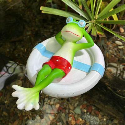 פסל צפרדע צף על המים, קישוט לבריכת צפרדעים, עמיד בצבעים, צף בקלות, חיה משרף צפה על המים, פסל גינה
