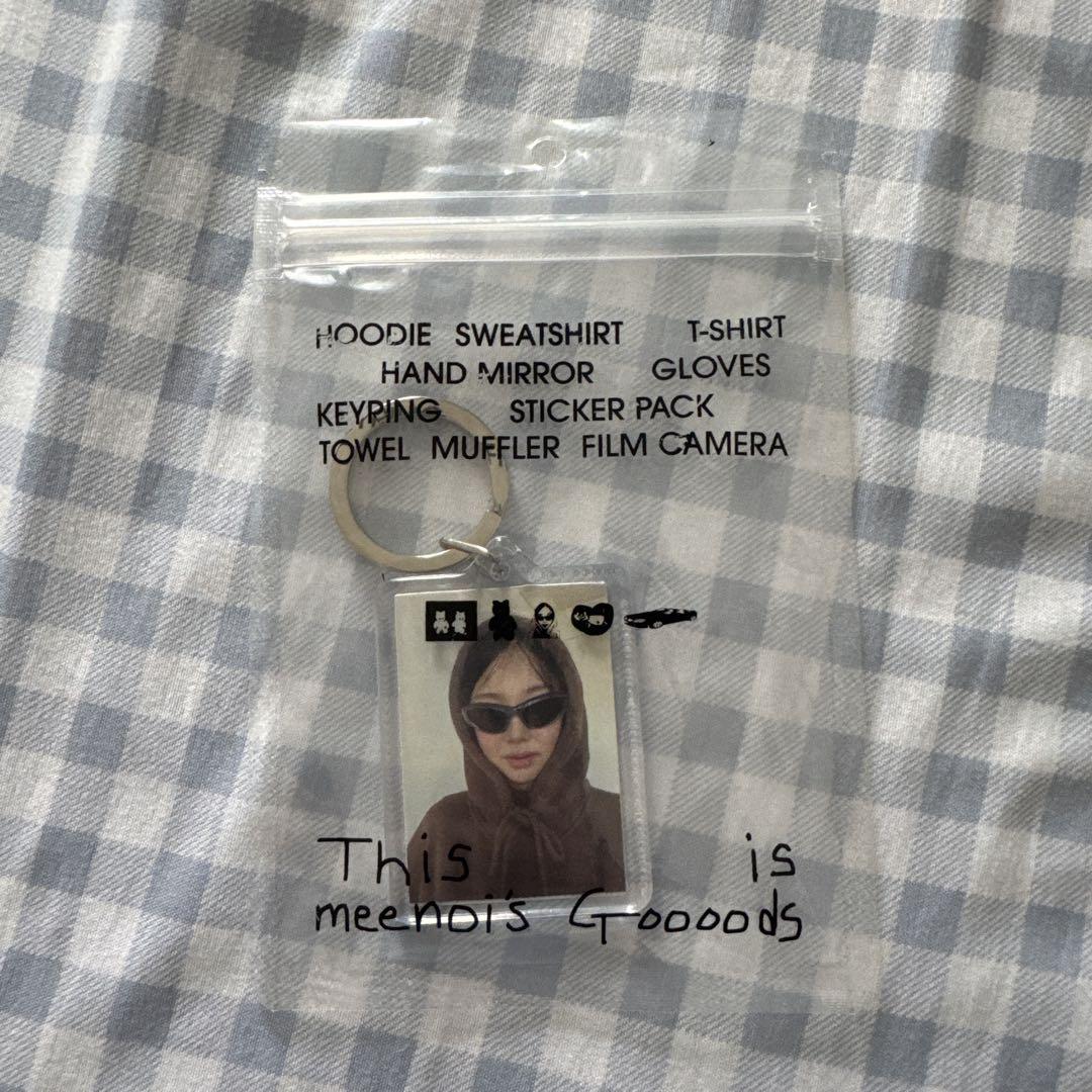 

[USED] meenoi Minoi Selfie Key Ring Official Merchandise Acrylic Keychain